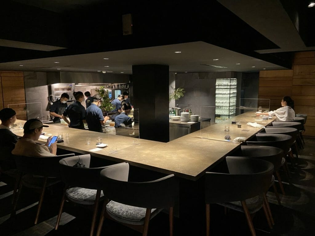 【Logy】台北米其林二星餐廳。日本主廚融合台灣特色的創意法式料理 – 亞洲50大最佳餐廳 4 【Logy】台北米其林二星餐廳。日本主廚融合台灣特色的創意法式料理 – 亞洲50大最佳餐廳 4