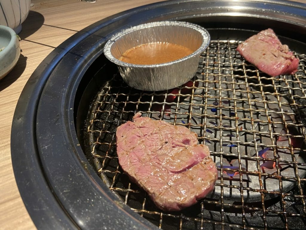 台北大安-燒肉「路易奇電力公司」自己烤肉只要半價，平價就能吃到頂級燒肉! A5和牛任你吃? 32