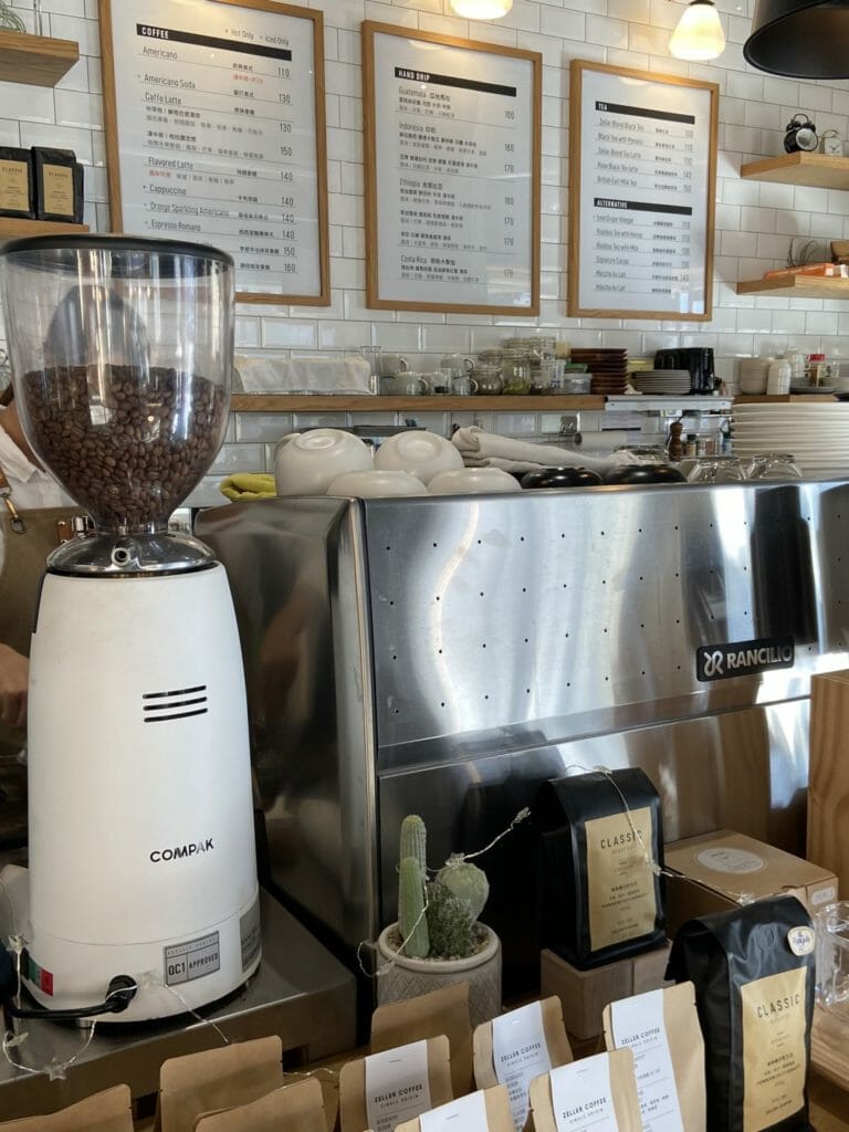 Zeller coffee 宅樂咖啡–台中南屯店 不限時有插座咖啡廳 日本設計團隊 雙層高質感系咖啡廳 10