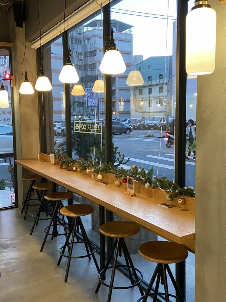 Zeller coffee 宅樂咖啡–台中南屯店 不限時有插座咖啡廳 日本設計團隊 雙層高質感系咖啡廳 25