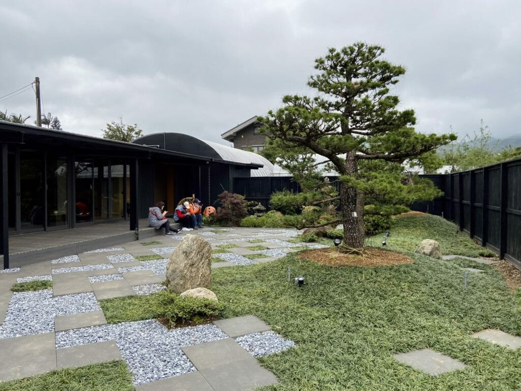 Merci 裏山-陽明山上的溫室咖啡廳!在山裡享受日式庭園的寧靜。結合溫室、植栽，感受山間氣息 13