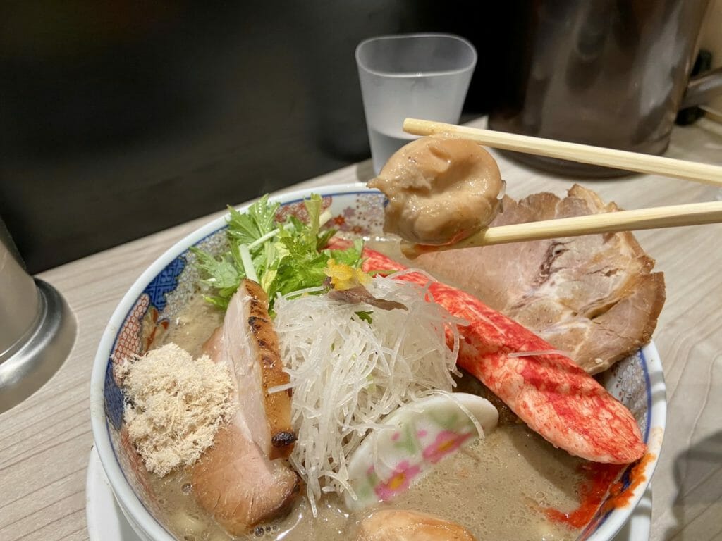 【烹星】勝王拉麵中央廚房!必點巨大蟹肉棒、鮑魚，台北必吃乾物系清湯拉麵 14